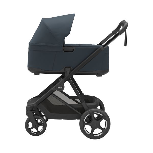 Thule_charm_darkest-blue_Baby-Boem_Amsterdam