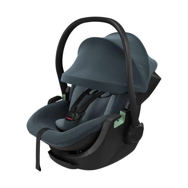 Thule_charm_met_thule-maple_adapters_darkest-blue_1